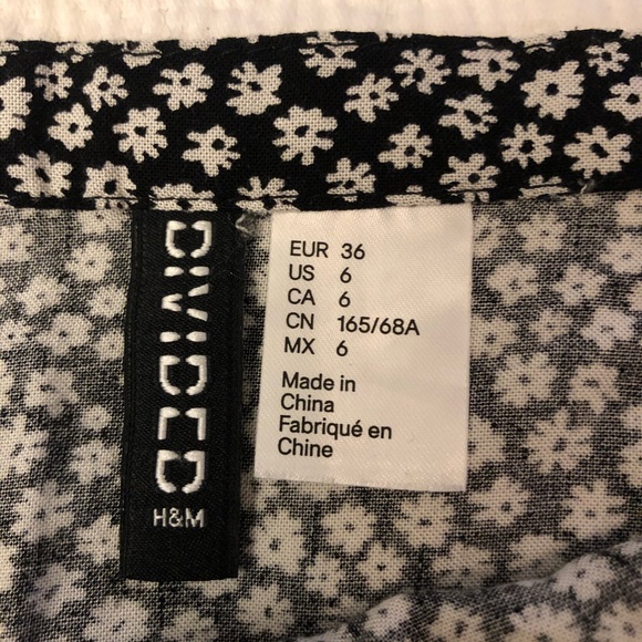 Black white floral skirt - Picture 3 of 3